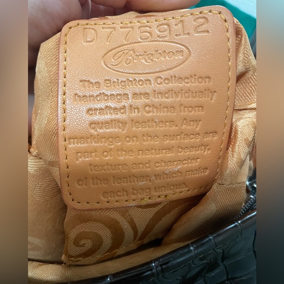 Brighton Brown Shoulder Bag with Crocodile Texture - Picture 4 of 11